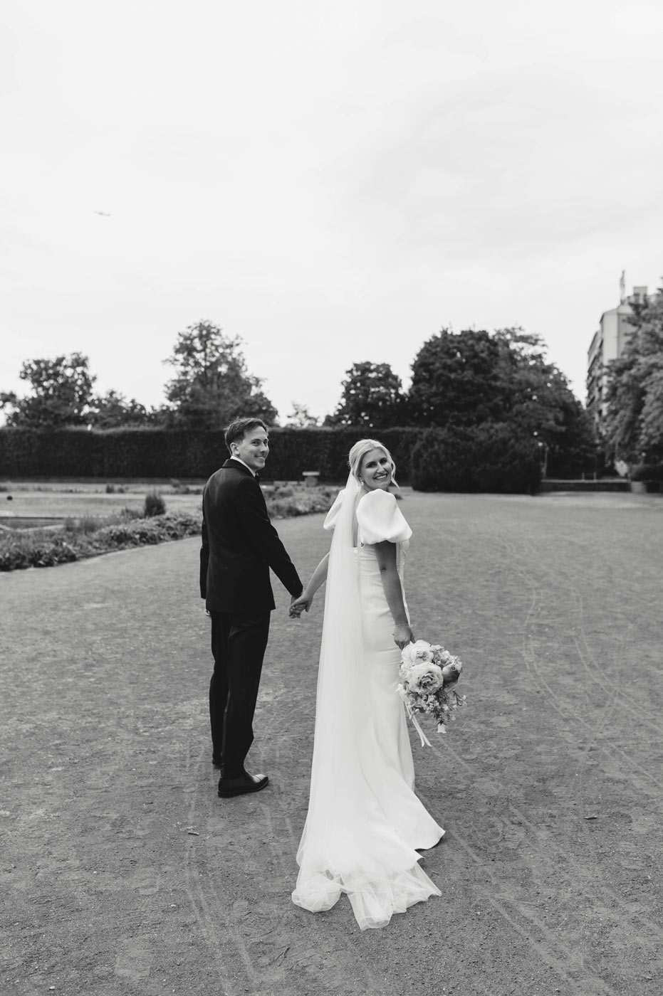 hochzeitsfotograf-duesseldorf-elegantes-hochzeitspaar